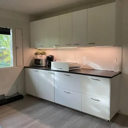 Kotimaailma Kivikkotie, 4 Vantaa